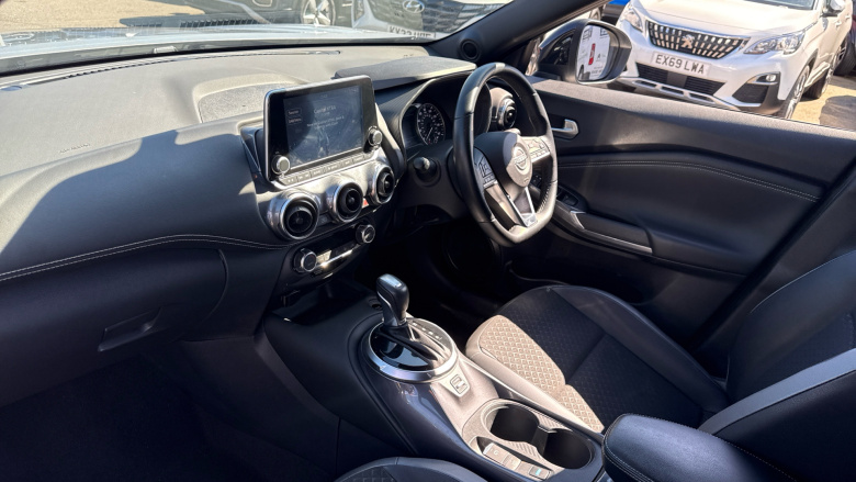 Nissan Juke 1.6 Hybrid N-Connecta 5dr Auto Hybrid Hatchback